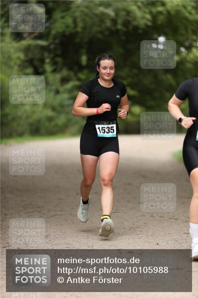30.08.2026 - Elbe Triathlon Hamburg Antke Förster http://msf.ph/oto/10105988 30.08.2026 12:12:40 Laufen 1535 meine-sportfotos.de