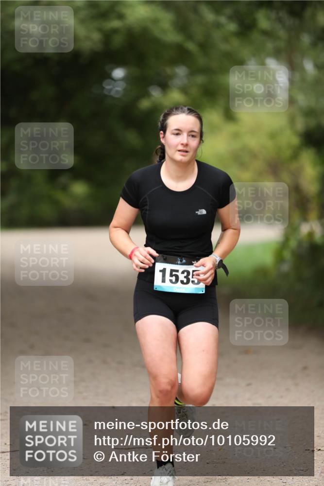 30.08.2026 - Elbe Triathlon Hamburg Antke Förster http://msf.ph/oto/10105992 30.08.2026 12:12:42 Laufen 1535 meine-sportfotos.de