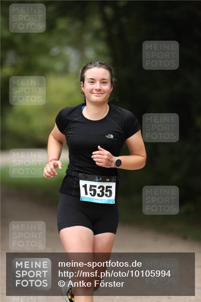 30.08.2026 - Elbe Triathlon Hamburg Antke Förster http://msf.ph/oto/10105994 30.08.2026 12:12:42 Laufen 916, 7910, 1535 meine-sportfotos.de