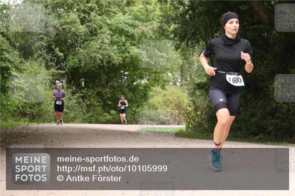 30.08.2026 - Elbe Triathlon Hamburg Antke Förster http://msf.ph/oto/10105999 30.08.2026 12:18:35 Laufen 1408, 1600 meine-sportfotos.de