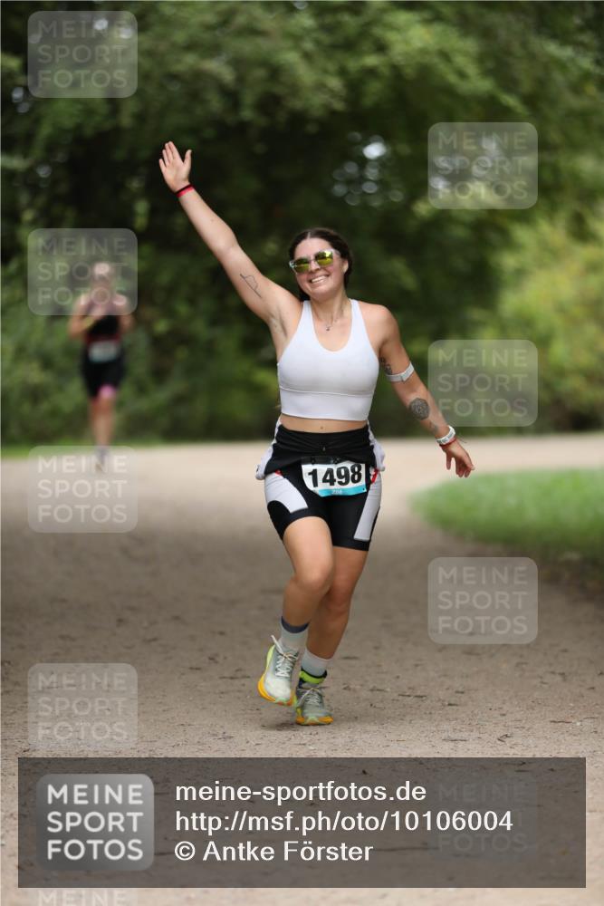 30.08.2026 - Elbe Triathlon Hamburg Antke Förster http://msf.ph/oto/10106004 30.08.2026 12:12:54 Laufen 1498 meine-sportfotos.de