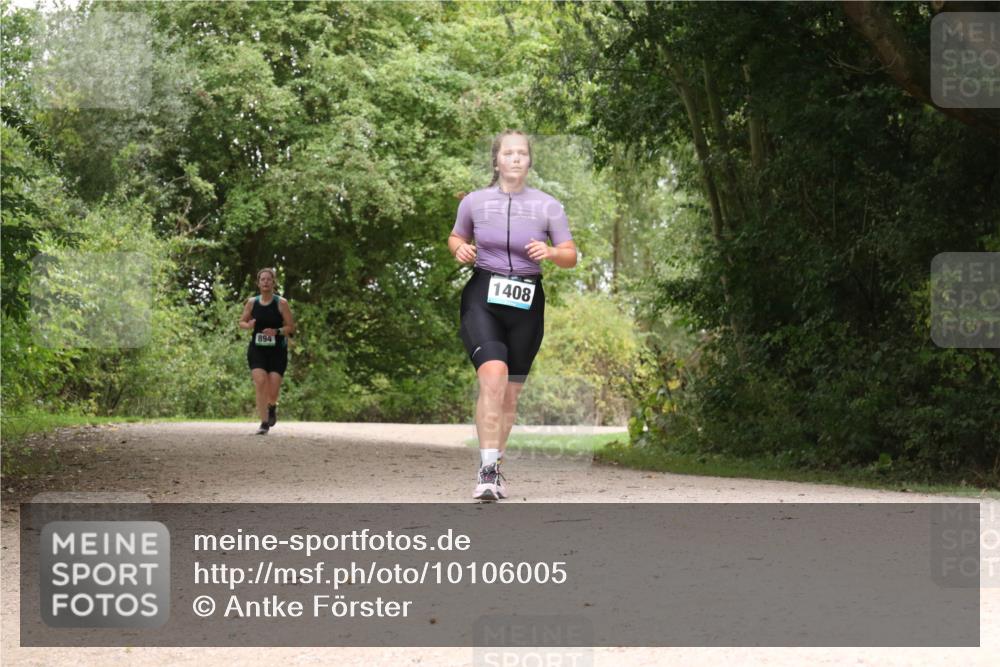 30.08.2026 - Elbe Triathlon Hamburg Antke Förster http://msf.ph/oto/10106005 30.08.2026 12:18:43 Laufen 894, 1408 meine-sportfotos.de