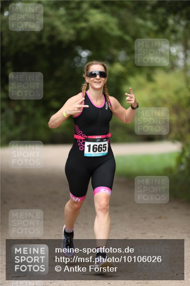 30.08.2026 - Elbe Triathlon Hamburg Antke Förster http://msf.ph/oto/10106026 30.08.2026 12:13:02 Laufen 1665 meine-sportfotos.de