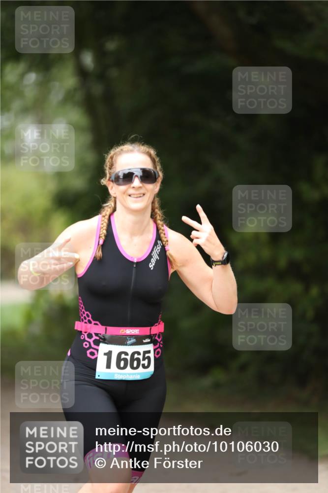 30.08.2026 - Elbe Triathlon Hamburg Antke Förster http://msf.ph/oto/10106030 30.08.2026 12:13:03 Laufen 1665 meine-sportfotos.de