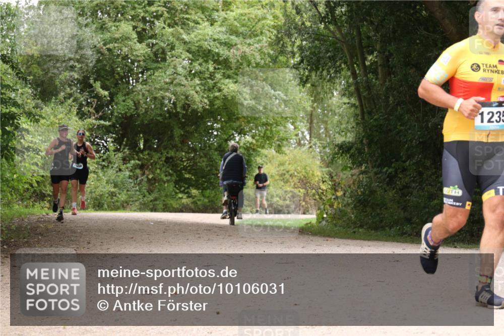 30.08.2026 - Elbe Triathlon Hamburg Antke Förster http://msf.ph/oto/10106031 30.08.2026 12:19:05 Laufen 1235, 06 meine-sportfotos.de