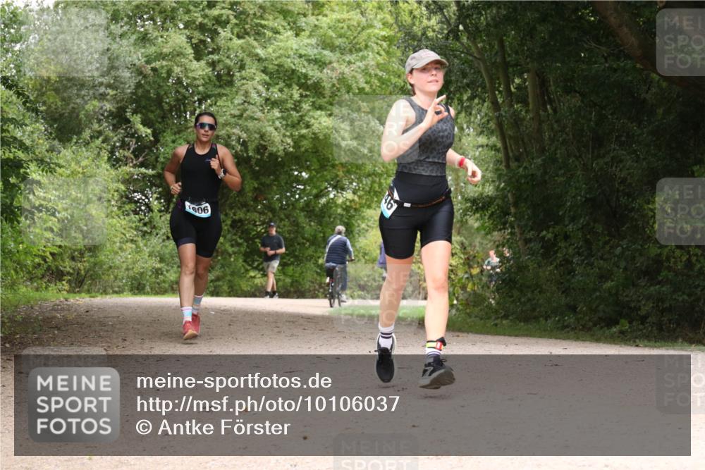30.08.2026 - Elbe Triathlon Hamburg Antke Förster http://msf.ph/oto/10106037 30.08.2026 12:19:10 Laufen 9091 meine-sportfotos.de