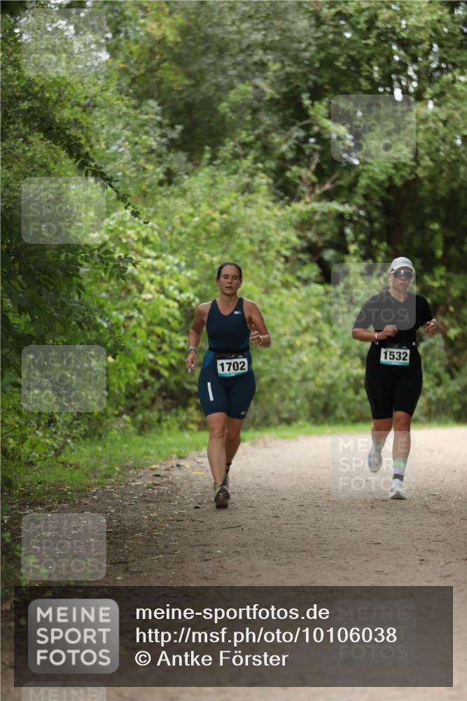 30.08.2026 - Elbe Triathlon Hamburg Antke Förster http://msf.ph/oto/10106038 30.08.2026 12:13:20 Laufen 1532, 1702 meine-sportfotos.de