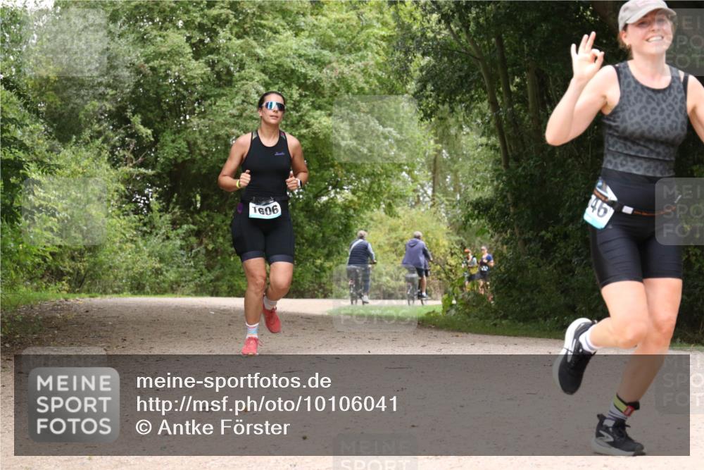30.08.2026 - Elbe Triathlon Hamburg Antke Förster http://msf.ph/oto/10106041 30.08.2026 12:19:10 Laufen 1606, 46 meine-sportfotos.de