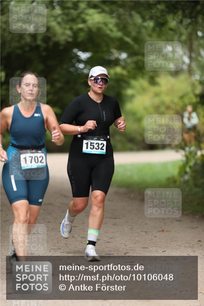 30.08.2026 - Elbe Triathlon Hamburg Antke Förster http://msf.ph/oto/10106048 30.08.2026 12:13:24 Laufen 1702, 1532 meine-sportfotos.de