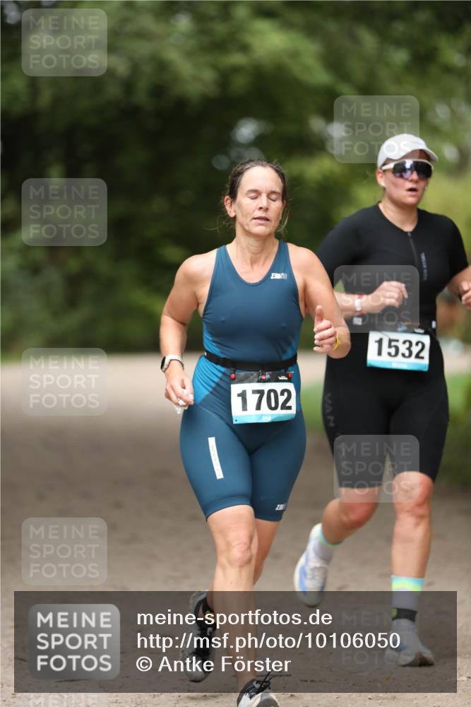 30.08.2026 - Elbe Triathlon Hamburg Antke Förster http://msf.ph/oto/10106050 30.08.2026 12:13:24 Laufen 1702, 23, 1532 meine-sportfotos.de