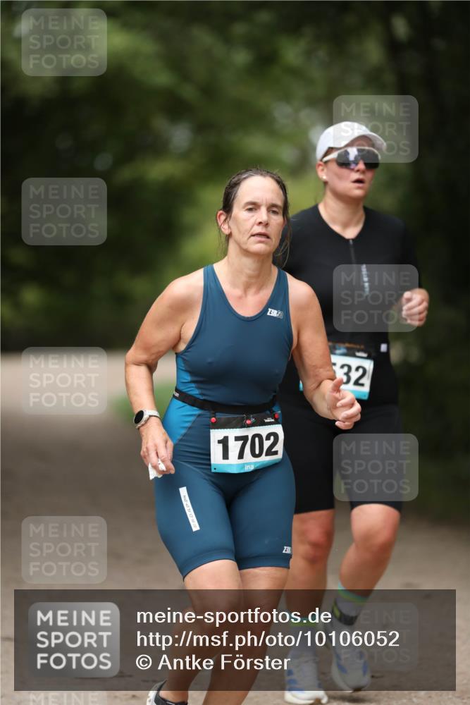 30.08.2026 - Elbe Triathlon Hamburg Antke Förster http://msf.ph/oto/10106052 30.08.2026 12:13:25 Laufen 3, 1702, 32, 230 meine-sportfotos.de