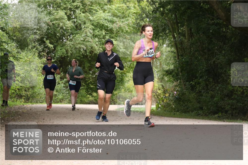 30.08.2026 - Elbe Triathlon Hamburg Antke Förster http://msf.ph/oto/10106055 30.08.2026 12:19:30 Laufen 1543, 1540, 604 meine-sportfotos.de