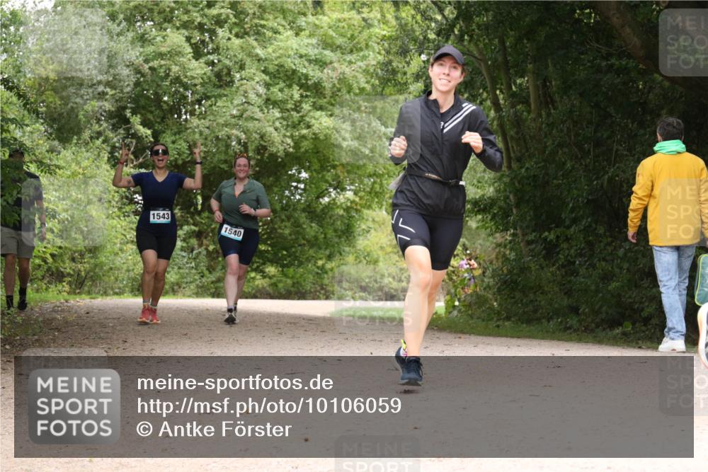 30.08.2026 - Elbe Triathlon Hamburg Antke Förster http://msf.ph/oto/10106059 30.08.2026 12:19:31 Laufen 1543, 1540 meine-sportfotos.de