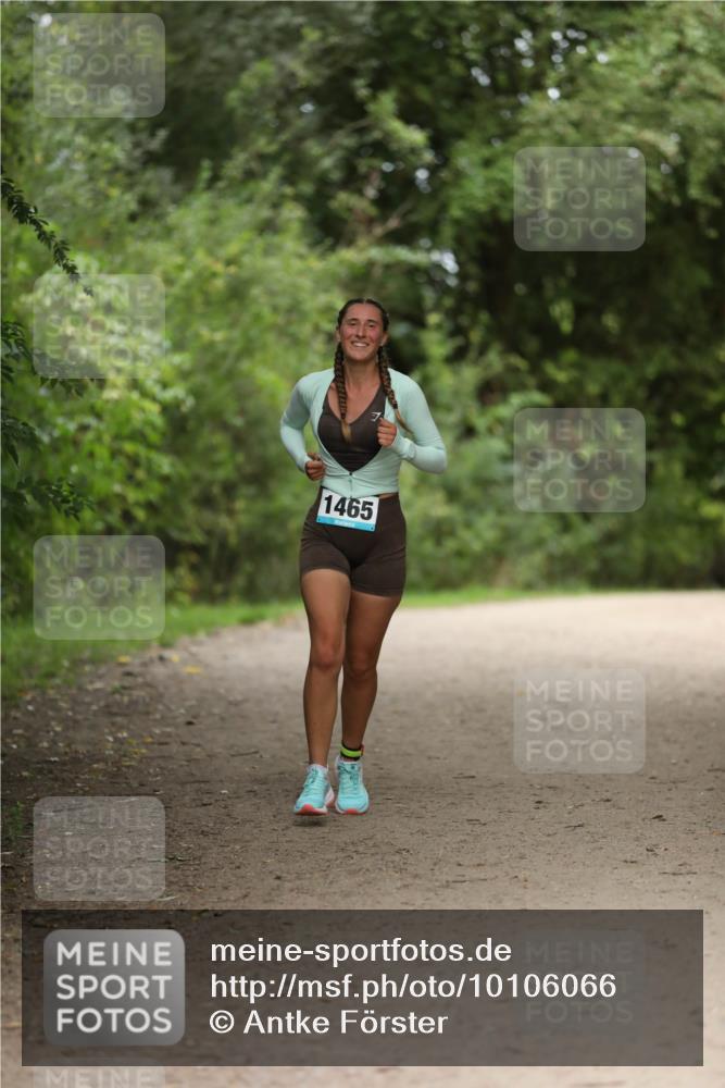 30.08.2026 - Elbe Triathlon Hamburg Antke Förster http://msf.ph/oto/10106066 30.08.2026 12:13:40 Laufen 7, 1465 meine-sportfotos.de