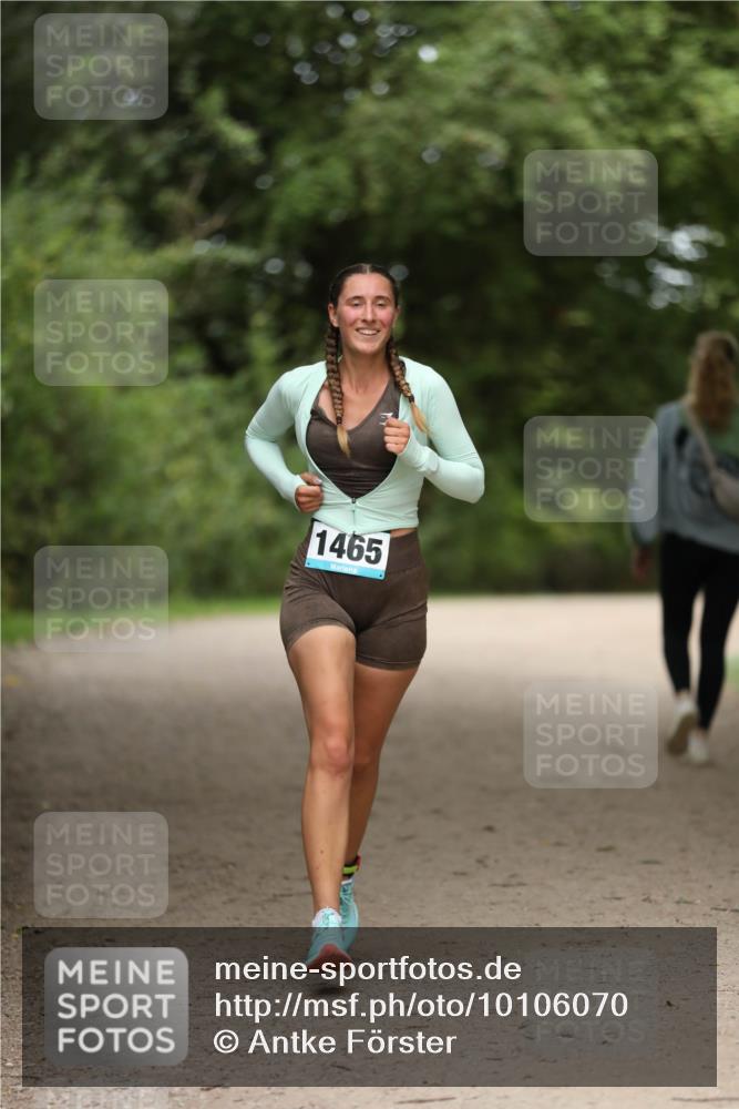 30.08.2026 - Elbe Triathlon Hamburg Antke Förster http://msf.ph/oto/10106070 30.08.2026 12:13:41 Laufen 1465 meine-sportfotos.de