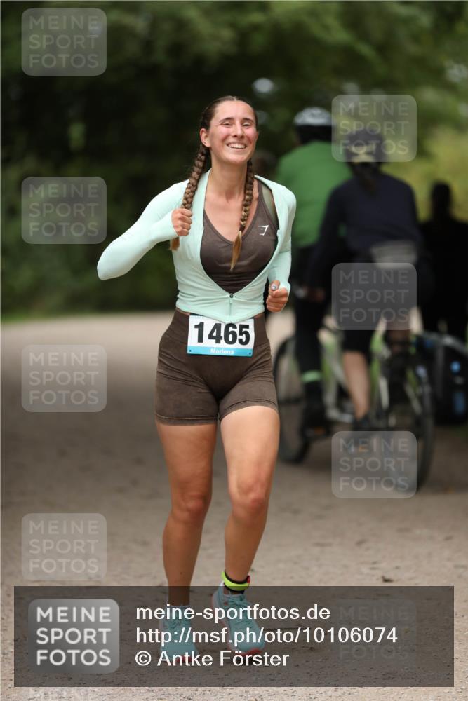 30.08.2026 - Elbe Triathlon Hamburg Antke Förster http://msf.ph/oto/10106074 30.08.2026 12:13:42 Laufen 1465 meine-sportfotos.de