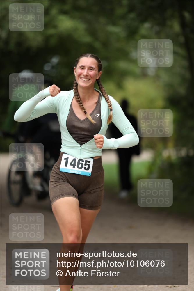 30.08.2026 - Elbe Triathlon Hamburg Antke Förster http://msf.ph/oto/10106076 30.08.2026 12:13:42 Laufen 1465, 904 meine-sportfotos.de