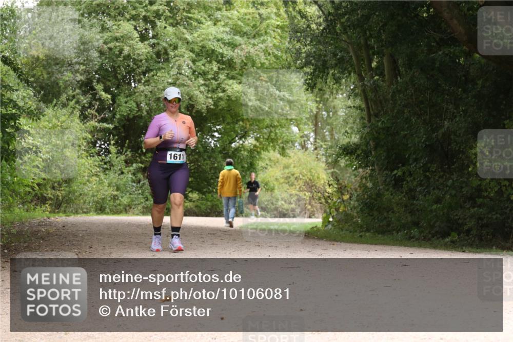 30.08.2026 - Elbe Triathlon Hamburg Antke Förster http://msf.ph/oto/10106081 30.08.2026 12:19:49 Laufen 1611 meine-sportfotos.de