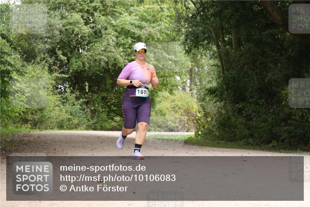 30.08.2026 - Elbe Triathlon Hamburg Antke Förster http://msf.ph/oto/10106083 30.08.2026 12:19:50 Laufen 1611 meine-sportfotos.de
