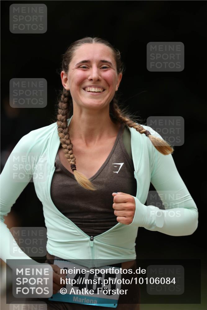 30.08.2026 - Elbe Triathlon Hamburg Antke Förster http://msf.ph/oto/10106084 30.08.2026 12:13:44 Laufen 7, 465 meine-sportfotos.de