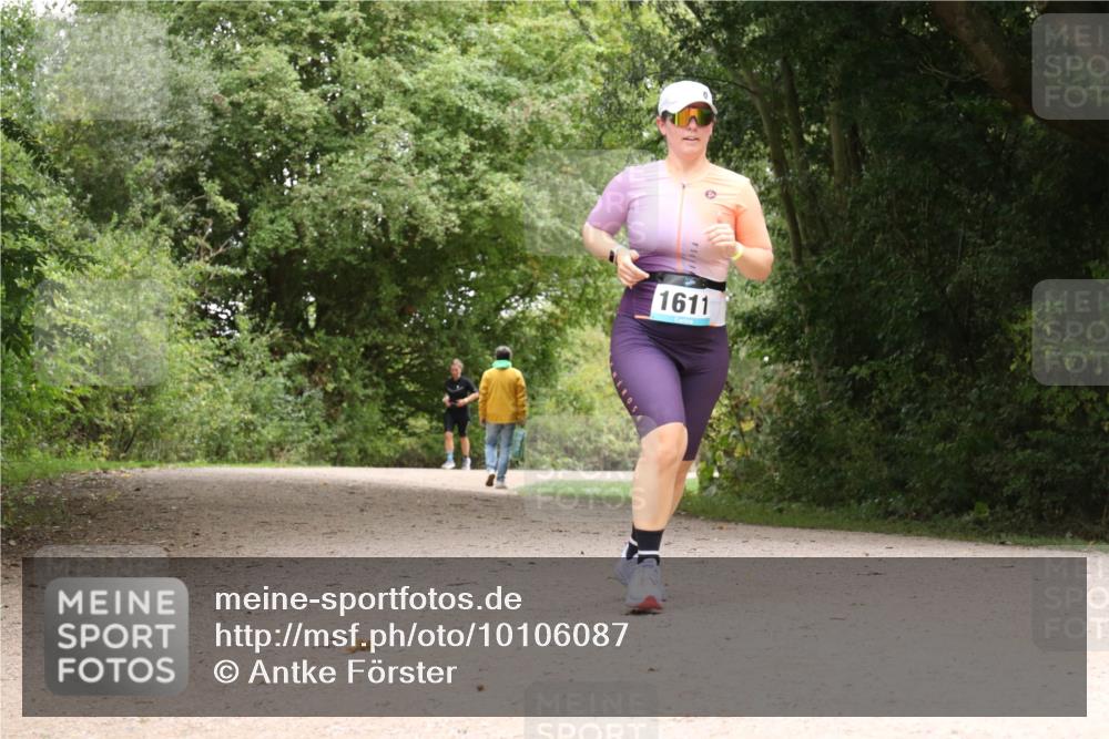 30.08.2026 - Elbe Triathlon Hamburg Antke Förster http://msf.ph/oto/10106087 30.08.2026 12:19:51 Laufen 1611 meine-sportfotos.de