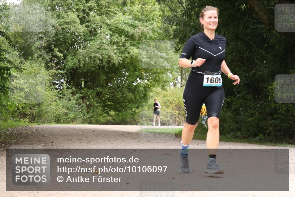 30.08.2026 - Elbe Triathlon Hamburg Antke Förster http://msf.ph/oto/10106097 30.08.2026 12:20:06 Laufen 1609 meine-sportfotos.de