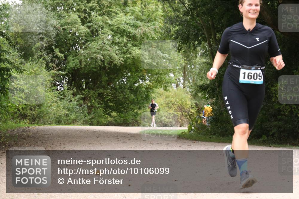 30.08.2026 - Elbe Triathlon Hamburg Antke Förster http://msf.ph/oto/10106099 30.08.2026 12:20:07 Laufen 1609 meine-sportfotos.de