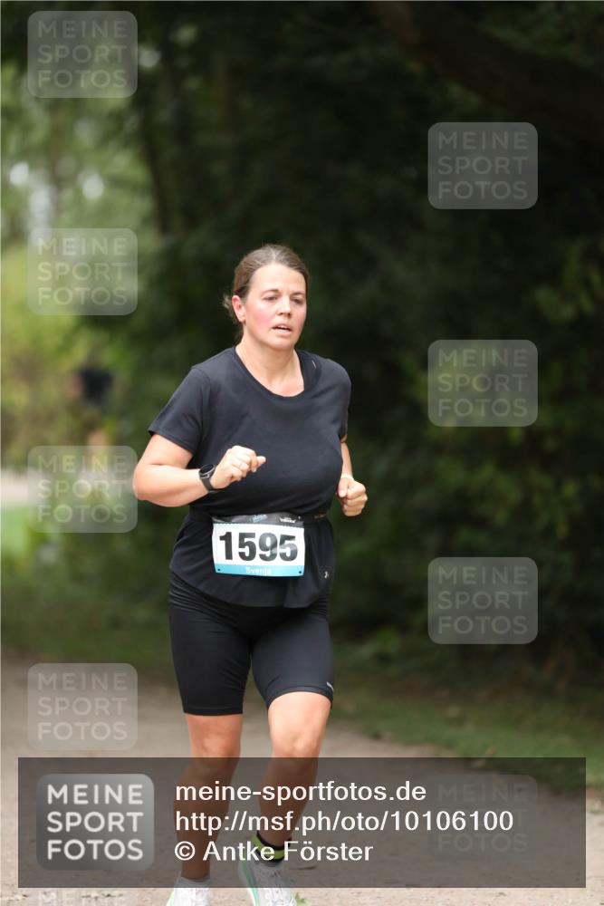 30.08.2026 - Elbe Triathlon Hamburg Antke Förster http://msf.ph/oto/10106100 30.08.2026 12:14:09 Laufen 1595 meine-sportfotos.de