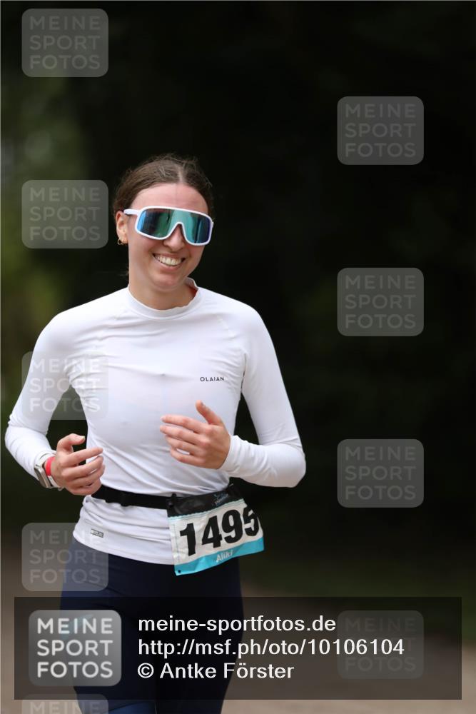 30.08.2026 - Elbe Triathlon Hamburg Antke Förster http://msf.ph/oto/10106104 30.08.2026 12:14:10 Laufen 1499 meine-sportfotos.de