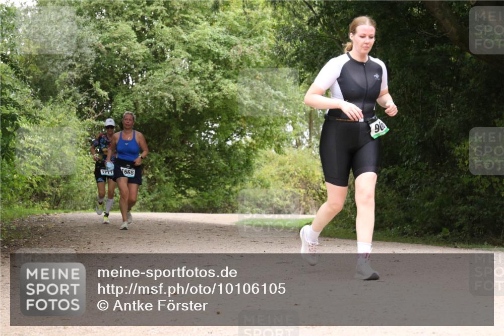 30.08.2026 - Elbe Triathlon Hamburg Antke Förster http://msf.ph/oto/10106105 30.08.2026 12:20:25 Laufen 171, 1668, 95 meine-sportfotos.de