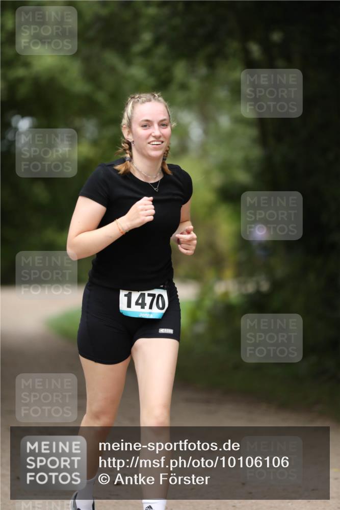 30.08.2026 - Elbe Triathlon Hamburg Antke Förster http://msf.ph/oto/10106106 30.08.2026 12:14:11 Laufen 1470 meine-sportfotos.de