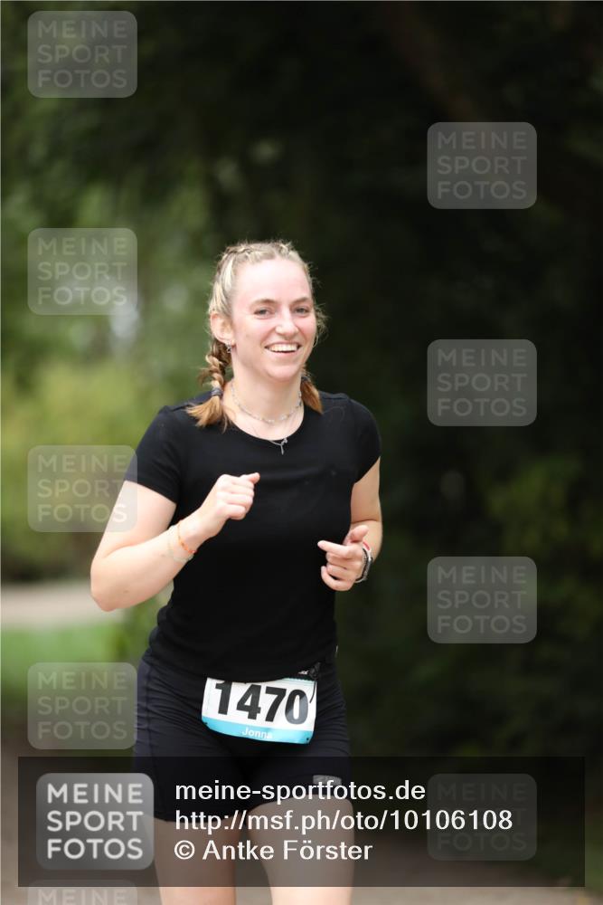30.08.2026 - Elbe Triathlon Hamburg Antke Förster http://msf.ph/oto/10106108 30.08.2026 12:14:12 Laufen 1470 meine-sportfotos.de