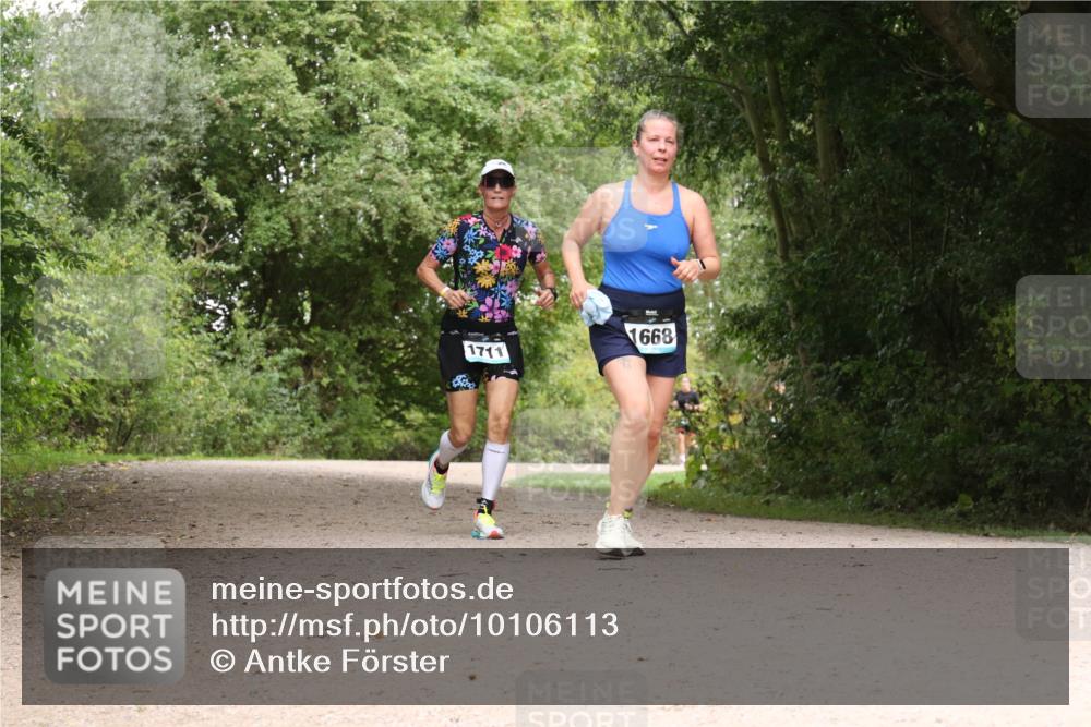 30.08.2026 - Elbe Triathlon Hamburg Antke Förster http://msf.ph/oto/10106113 30.08.2026 12:20:28 Laufen 1711, 1668 meine-sportfotos.de