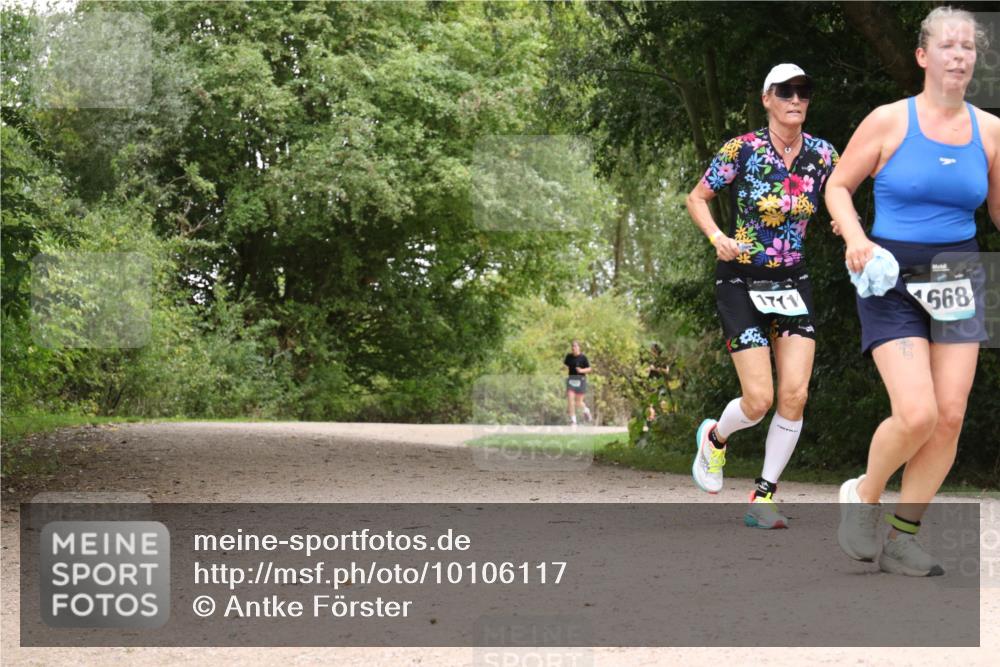 30.08.2026 - Elbe Triathlon Hamburg Antke Förster http://msf.ph/oto/10106117 30.08.2026 12:20:30 Laufen 1711, 668 meine-sportfotos.de