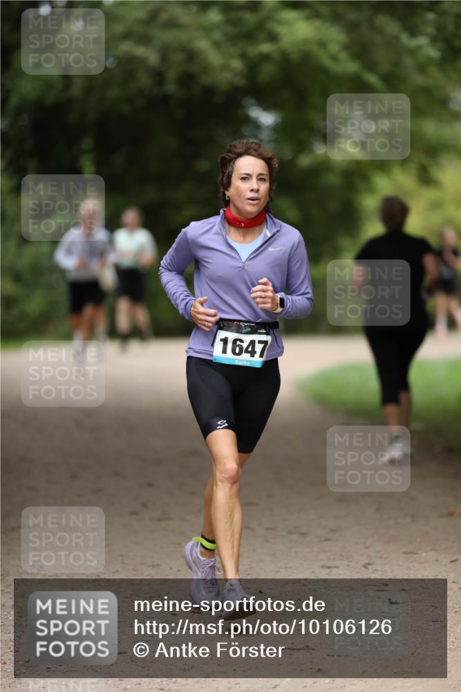 30.08.2026 - Elbe Triathlon Hamburg Antke Förster http://msf.ph/oto/10106126 30.08.2026 12:14:28 Laufen 1647, 2004 meine-sportfotos.de