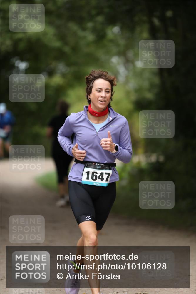 30.08.2026 - Elbe Triathlon Hamburg Antke Förster http://msf.ph/oto/10106128 30.08.2026 12:14:29 Laufen 1647 meine-sportfotos.de