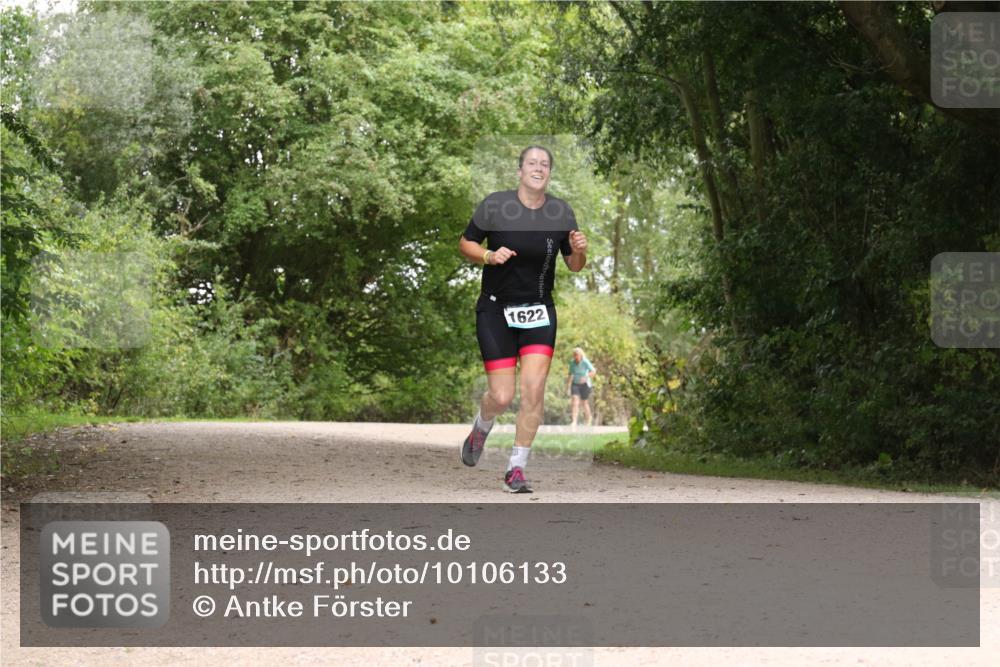 30.08.2026 - Elbe Triathlon Hamburg Antke Förster http://msf.ph/oto/10106133 30.08.2026 12:20:47 Laufen 1622 meine-sportfotos.de
