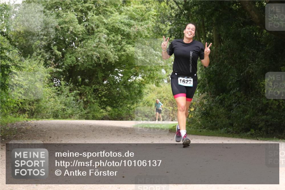 30.08.2026 - Elbe Triathlon Hamburg Antke Förster http://msf.ph/oto/10106137 30.08.2026 12:20:48 Laufen 1622 meine-sportfotos.de