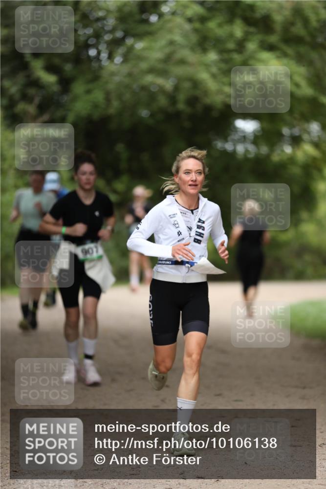 30.08.2026 - Elbe Triathlon Hamburg Antke Förster http://msf.ph/oto/10106138 30.08.2026 12:14:35 Laufen 907 meine-sportfotos.de