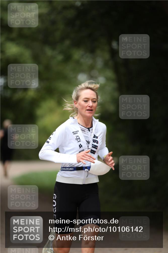 30.08.2026 - Elbe Triathlon Hamburg Antke Förster http://msf.ph/oto/10106142 30.08.2026 12:14:37 Laufen  meine-sportfotos.de