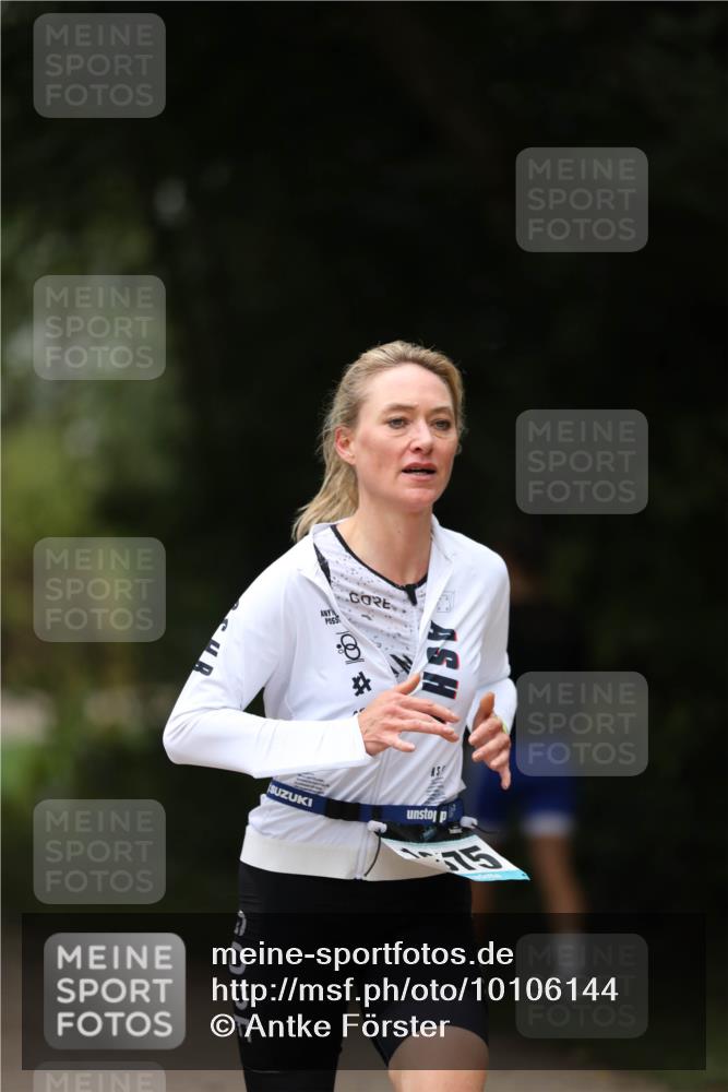 30.08.2026 - Elbe Triathlon Hamburg Antke Förster http://msf.ph/oto/10106144 30.08.2026 12:14:37 Laufen 2 meine-sportfotos.de