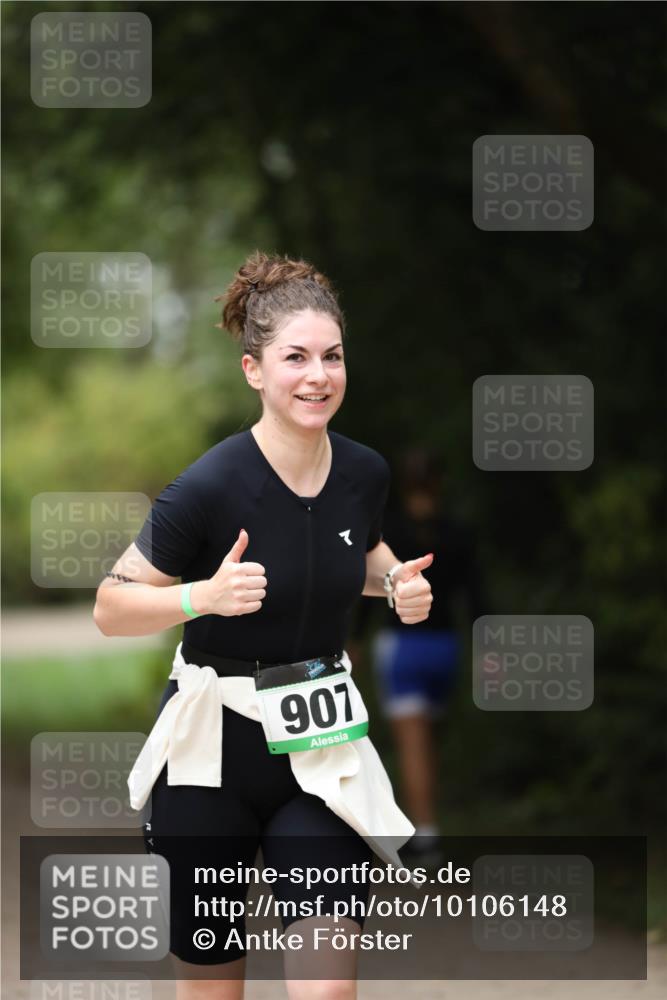 30.08.2026 - Elbe Triathlon Hamburg Antke Förster http://msf.ph/oto/10106148 30.08.2026 12:14:39 Laufen 907 meine-sportfotos.de