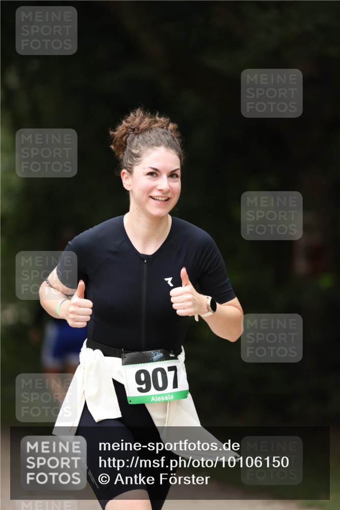 30.08.2026 - Elbe Triathlon Hamburg Antke Förster http://msf.ph/oto/10106150 30.08.2026 12:14:39 Laufen 907 meine-sportfotos.de