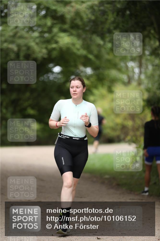 30.08.2026 - Elbe Triathlon Hamburg Antke Förster http://msf.ph/oto/10106152 30.08.2026 12:14:40 Laufen  meine-sportfotos.de