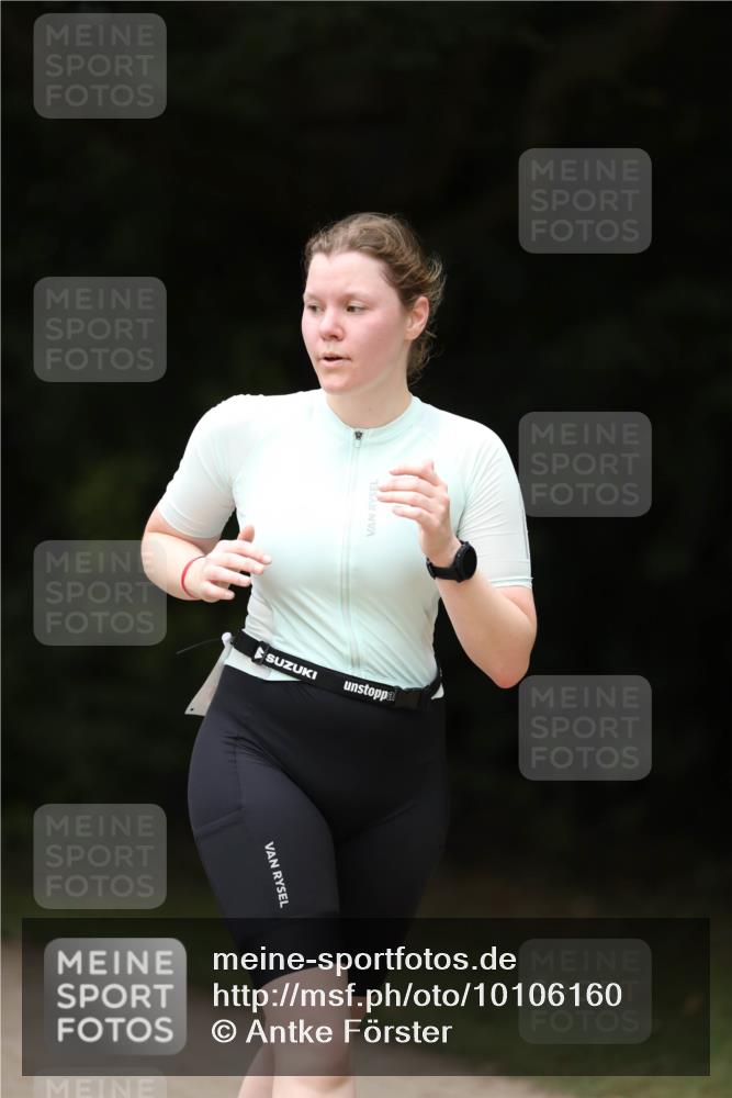 30.08.2026 - Elbe Triathlon Hamburg Antke Förster http://msf.ph/oto/10106160 30.08.2026 12:14:43 Laufen  meine-sportfotos.de