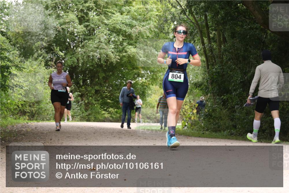 30.08.2026 - Elbe Triathlon Hamburg Antke Förster http://msf.ph/oto/10106161 30.08.2026 12:21:29 Laufen 804 meine-sportfotos.de