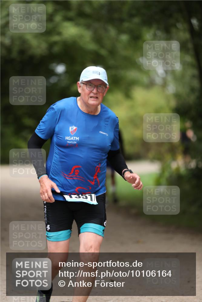 30.08.2026 - Elbe Triathlon Hamburg Antke Förster http://msf.ph/oto/10106164 30.08.2026 12:14:45 Laufen 1351 meine-sportfotos.de