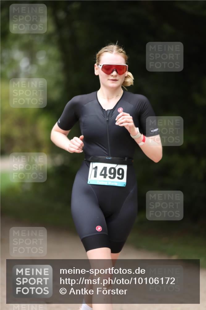 30.08.2026 - Elbe Triathlon Hamburg Antke Förster http://msf.ph/oto/10106172 30.08.2026 12:14:48 Laufen 1499 meine-sportfotos.de