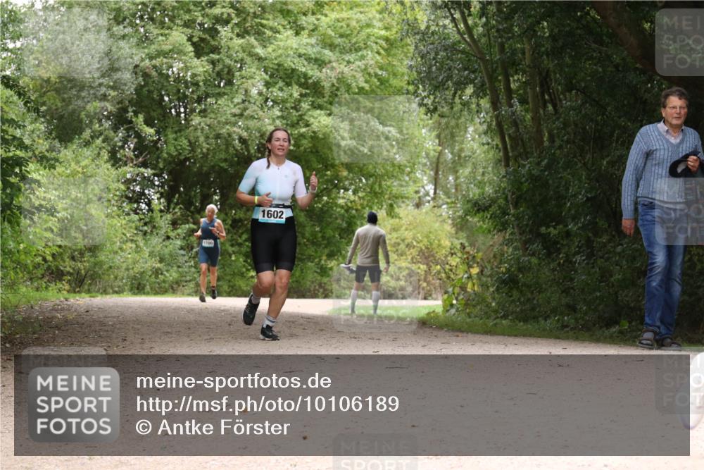 30.08.2026 - Elbe Triathlon Hamburg Antke Förster http://msf.ph/oto/10106189 30.08.2026 12:21:44 Laufen 1700, 1602 meine-sportfotos.de