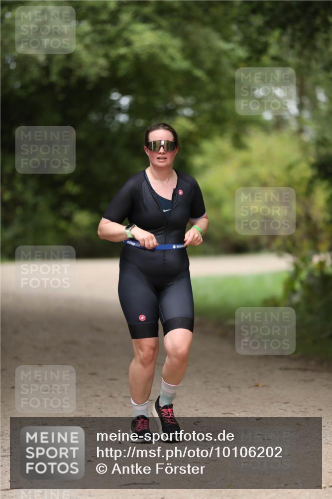 30.08.2026 - Elbe Triathlon Hamburg Antke Förster http://msf.ph/oto/10106202 30.08.2026 12:15:26 Laufen  meine-sportfotos.de